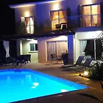 Latchi Bay Evergreen Villa Neo Chorio
