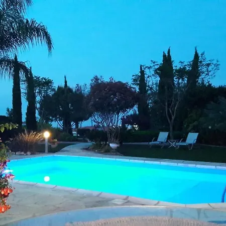 Villa Latchi Bay Evergreen Neo Chorio