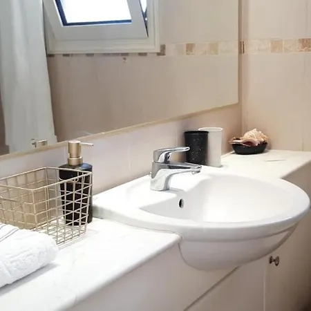 Latchi Bay Evergreen Villa