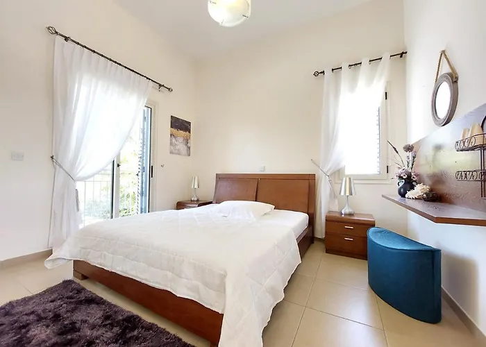 Latchi Bay Evergreen Villa Neo Chorio